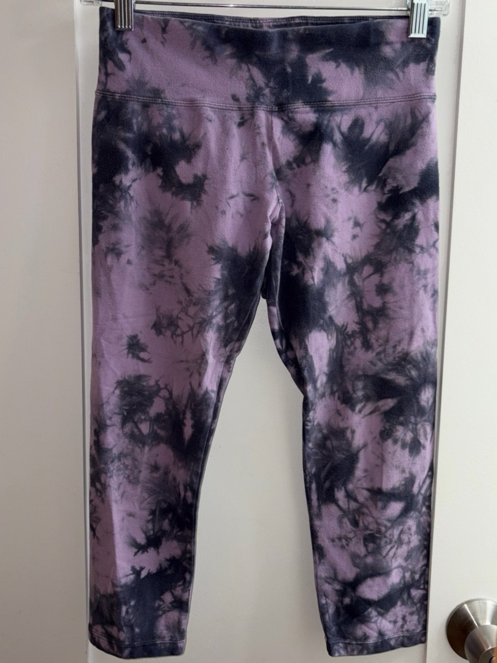 Calvin Klein Performance Purple & Black Tie-Dye Capri Leggings